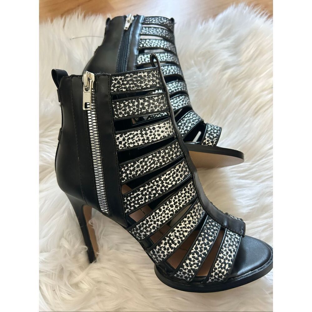Dolce Vita Sparkling Gladiator Sandal 4 inch Heel Black Size 7 black sexy going